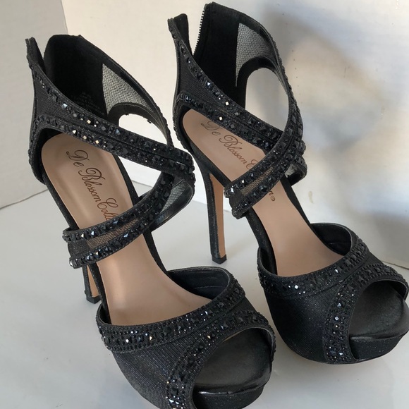 Gorgeous Special Occasion Sandals - Picture 2 of 13